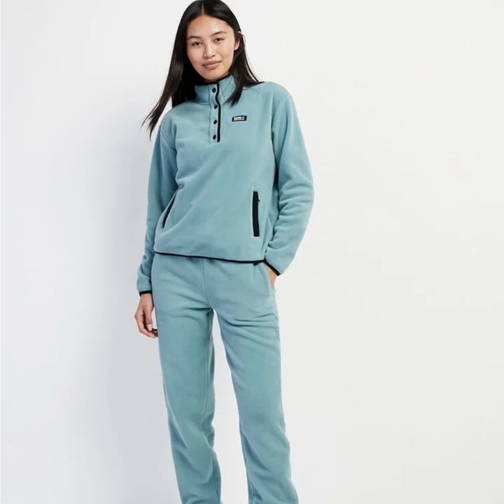 Roots Light Blue Fleece Pullover